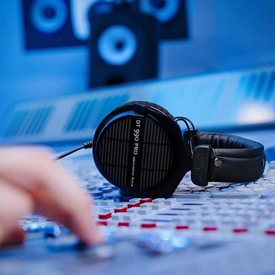 Beyerdynamic DT 990 PRO Black Limited Edition 80 Ohm - фото 93706