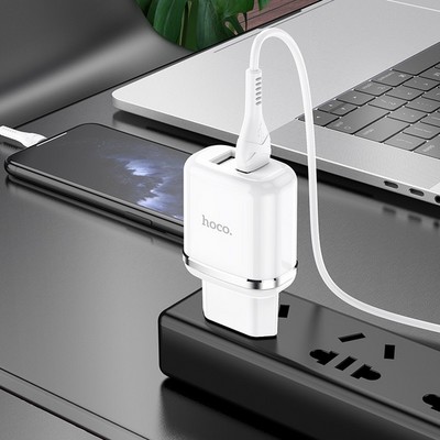 Адаптер питания Hoco N4 Aspiring dual port charger с кабелем Lightning (2USB: 5V max 2.4A) Белый - фото 53176
