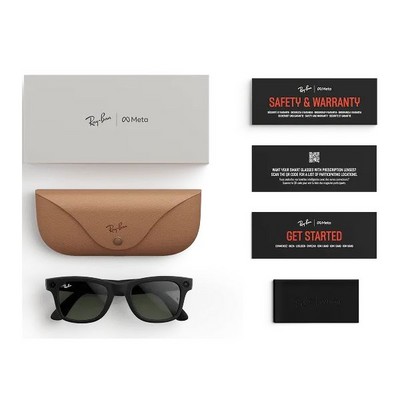Ray-Ban Wayfarer Matte Black/ Clear to Graphite Green Transitions M/L - фото 78966 Ray-Ban Wayfarer Matte Black/ Clear to Graphite Green Transitions M/L - фото 78966
