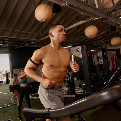 Ремешок на бицепс Whoop Coreknit Bicep 5.0/MG Ash Grey - фото 81023